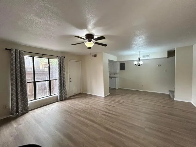 Photo 2 — 8601 Memphis Drive #A8, Lubbock, TX 79423