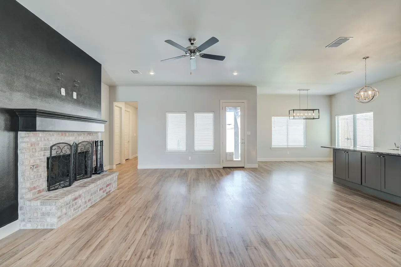 Photo 5 — 605 Buckingham Avenue, Wolfforth, TX 79382