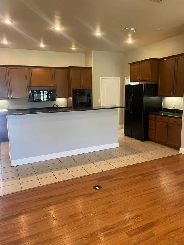 Photo 8 — 6904 92nd Street, Lubbock, TX 79424