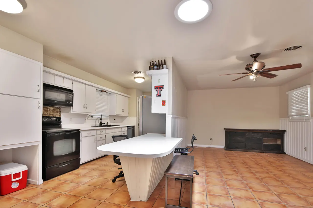 Photo 23 — 4401 28th Street, Lubbock, TX 79410