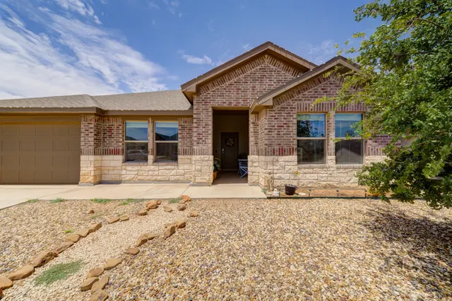 Photo 3 — 404 Ranger Street, Wolfforth, TX 79382