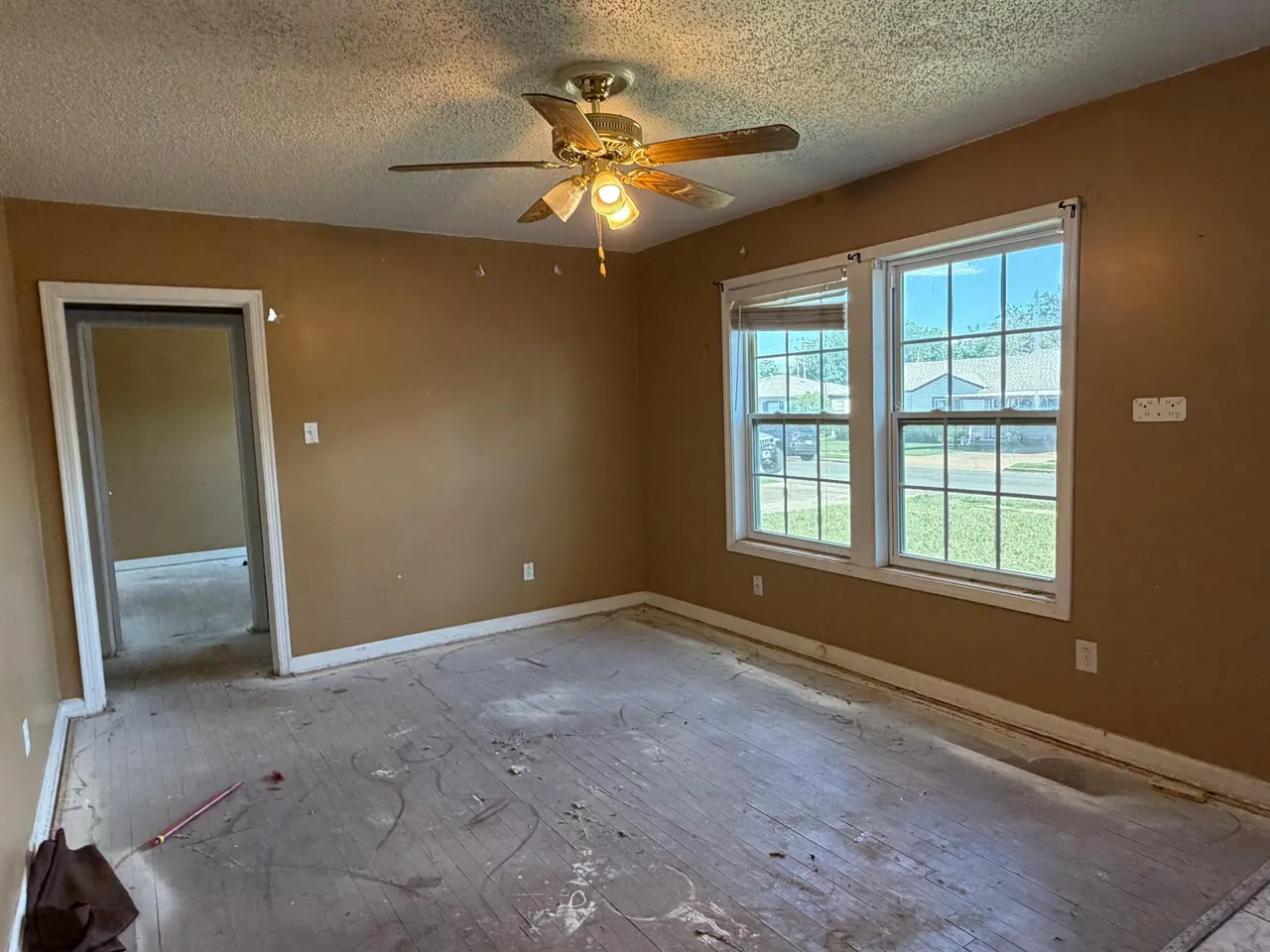 Photo 3 — 2012 39th Street, Lubbock, TX 79412