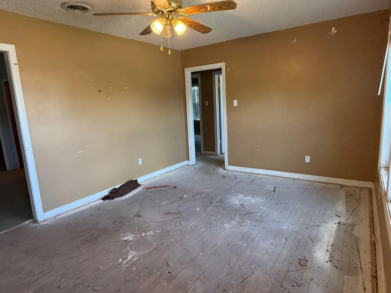 Photo 4 — 2012 39th Street, Lubbock, TX 79412