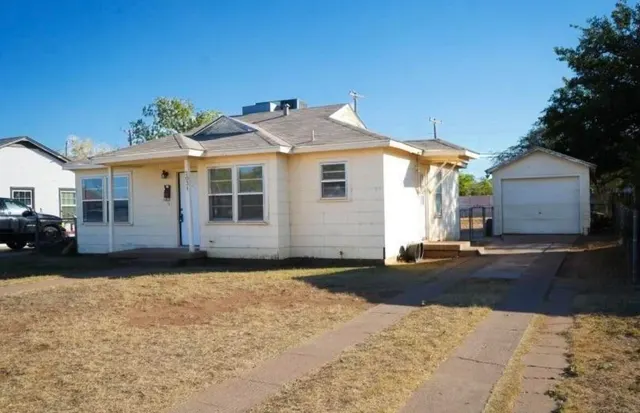 Photo 2 — 2031 63rd Street, Lubbock, TX 79412
