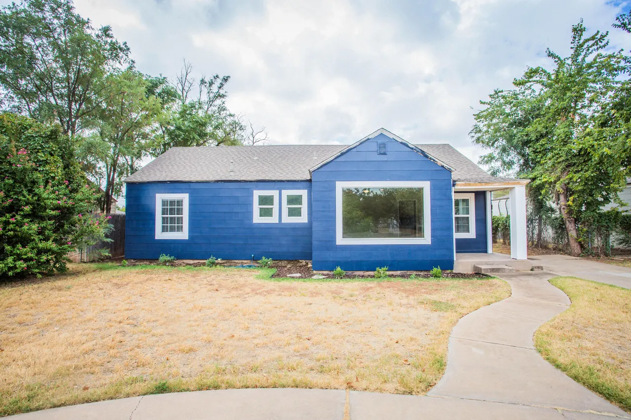 Front exterior — 2409 30th Street, Lubbock, TX 79411