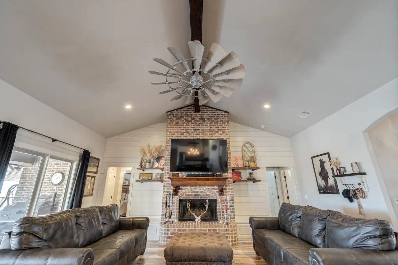 Photo 10 — 1751 County Road 190, Plains, TX 79355