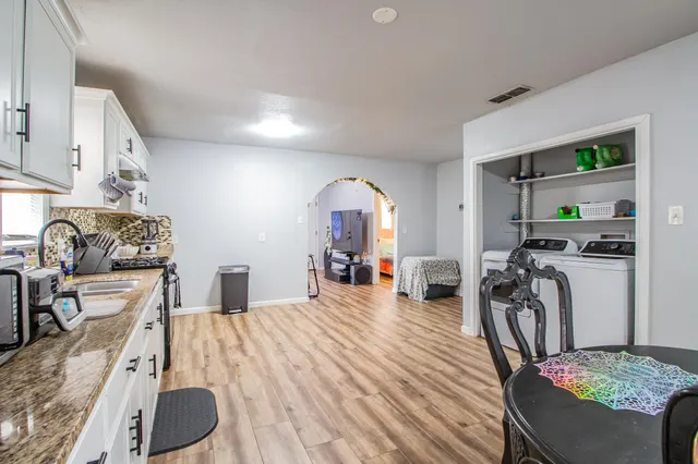 Photo 7 — 1514 Austin Street, Levelland, TX 79336
