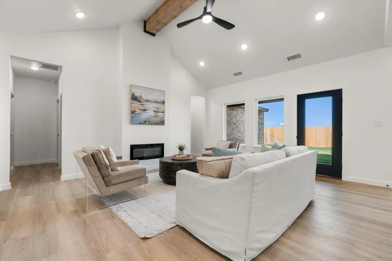 Photo 8 — 1304 Farmhouse Avenue, Wolfforth, TX 79382