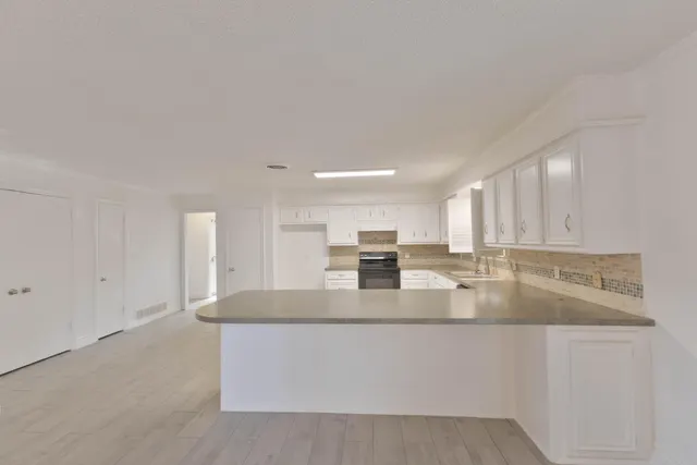 Photo 5 — 5229 8th Street, Lubbock, TX 79416