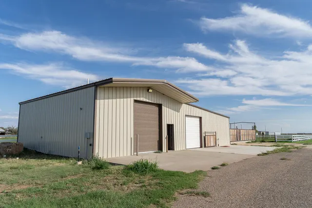Photo 3 — 3309 SW 8th Street, Plainview, TX 79072