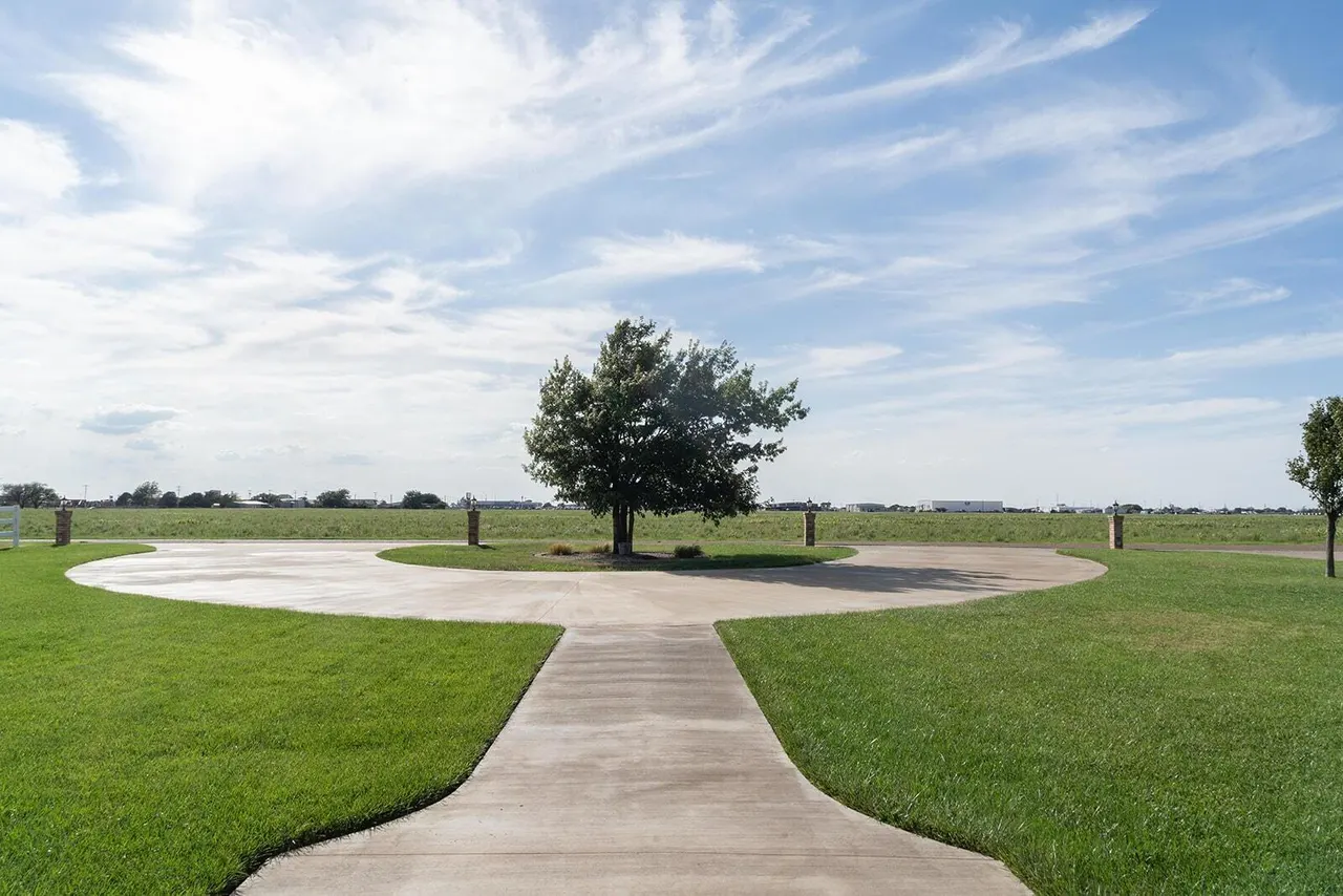 Photo 4 — 3309 SW 8th Street, Plainview, TX 79072