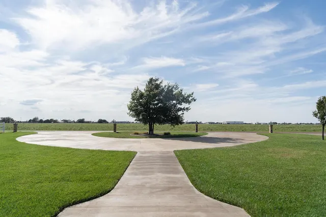 Photo 4 — 3309 SW 8th Street, Plainview, TX 79072