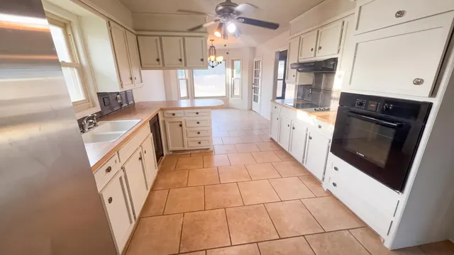 Photo 2 — 3707 110th Street, Lubbock, TX 79423
