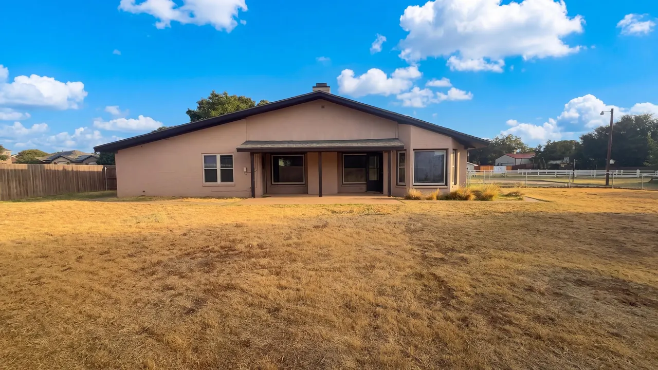 Photo 5 — 3707 110th Street, Lubbock, TX 79423