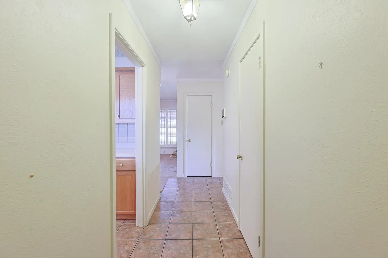 Photo 5 — 5330 31st Street, Lubbock, TX 79407