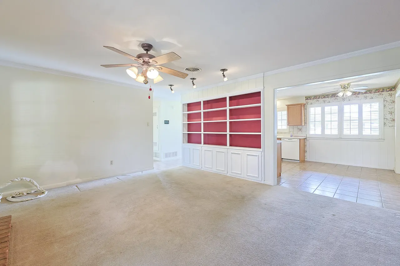 Photo 16 — 5330 31st Street, Lubbock, TX 79407