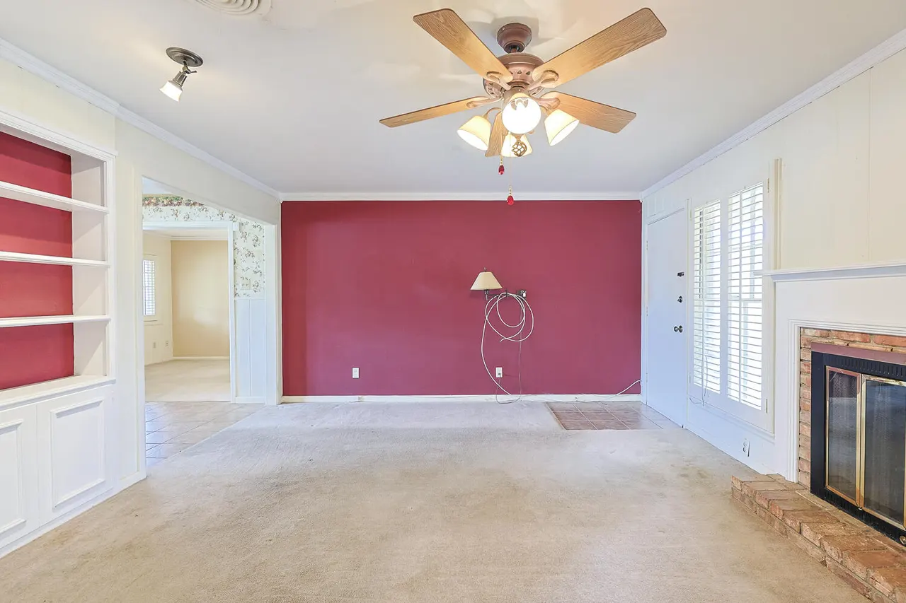 Photo 19 — 5330 31st Street, Lubbock, TX 79407