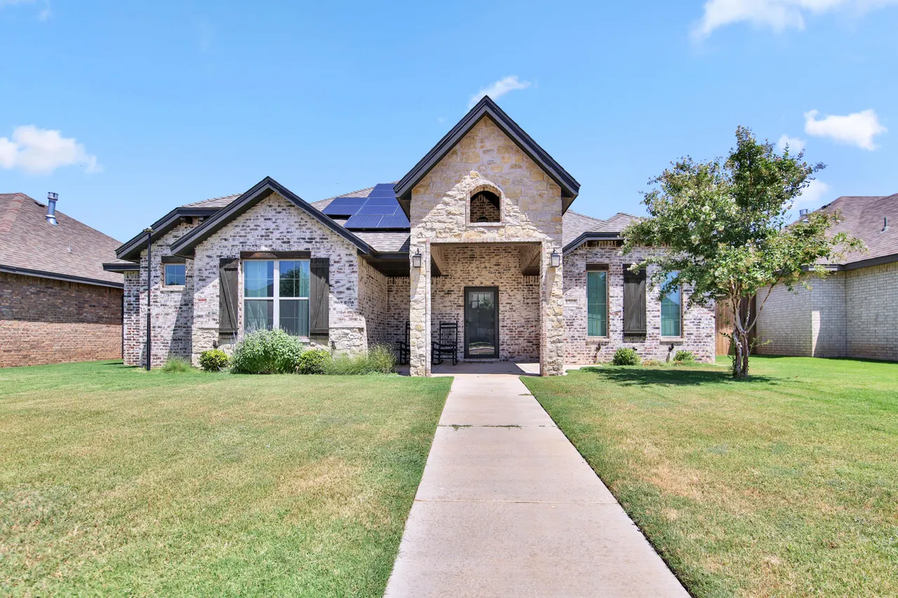 Front exterior — 1305 Abbey Road, Wolfforth, TX 79382