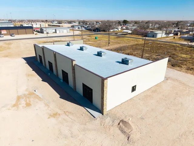 Photo 3 — 1105 S Main Street, Seminole, TX 79360