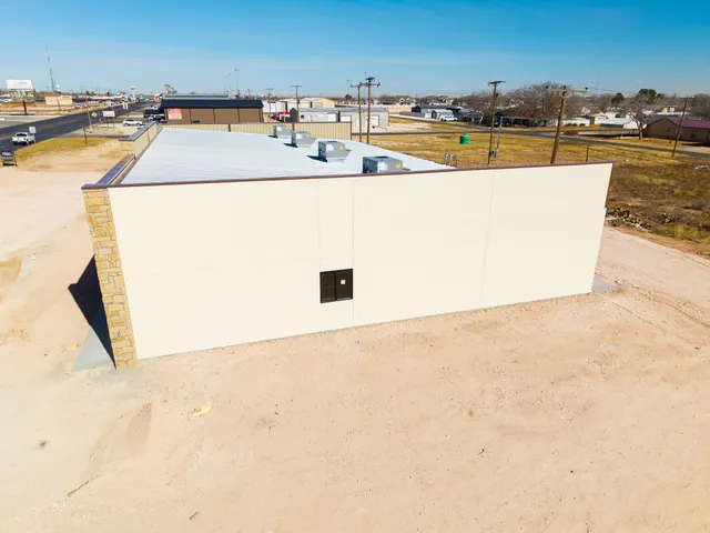 Photo 4 — 1105 S Main Street, Seminole, TX 79360