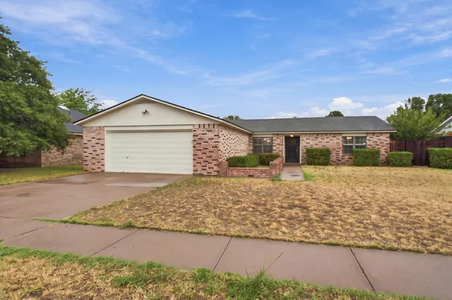 Photo 2 — 2406 94th Street, Lubbock, TX 79423