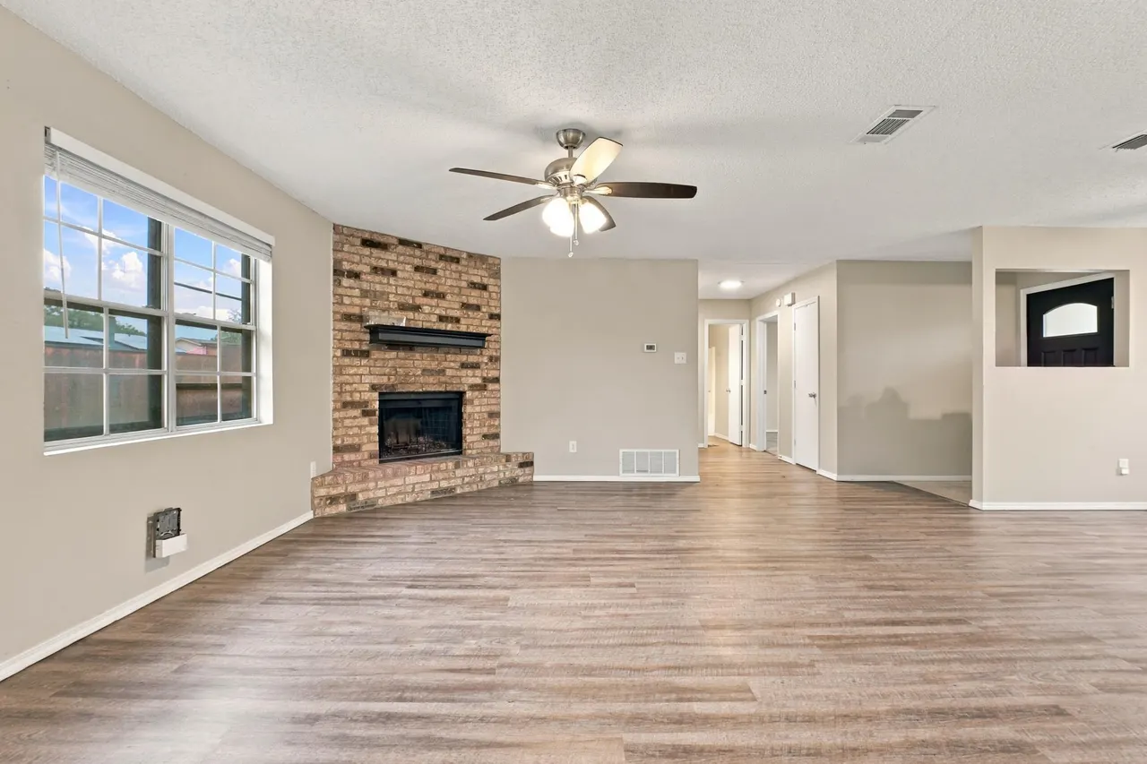 Photo 7 — 2406 94th Street, Lubbock, TX 79423