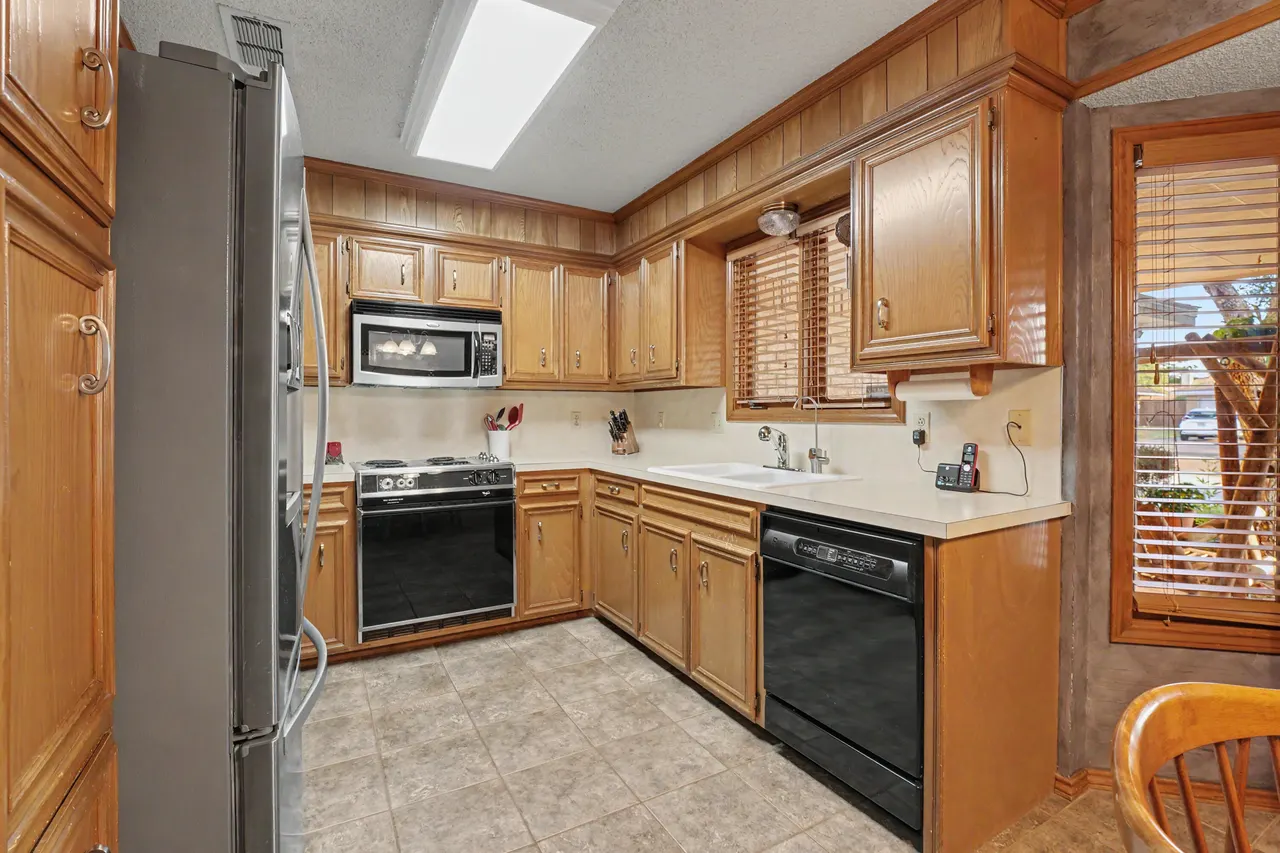Photo 10 — 5511 94th Street, Lubbock, TX 79424