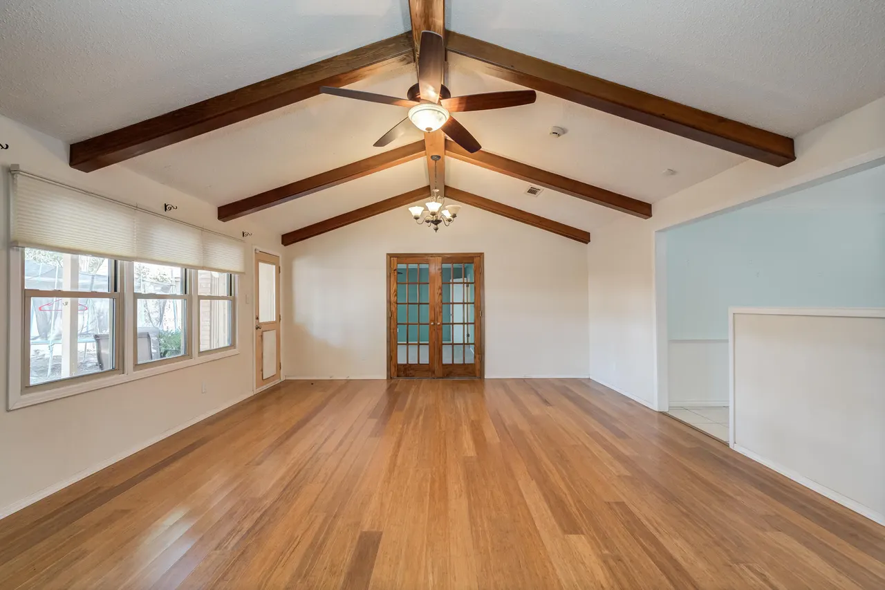Photo 5 — 6822 Nashville Avenue, Lubbock, TX 79413