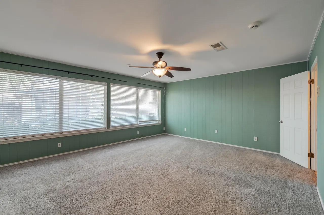 Photo 7 — 6822 Nashville Avenue, Lubbock, TX 79413