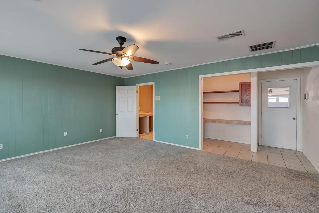 Photo 9 — 6822 Nashville Avenue, Lubbock, TX 79413