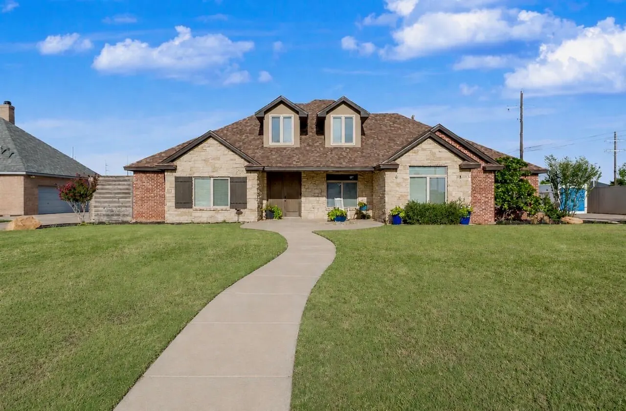 Photo 2 — 9603 Viola Avenue, Lubbock, TX 79424