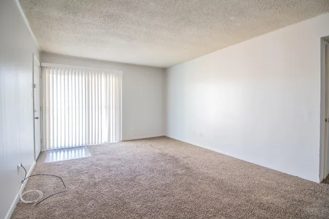 Photo 2 — 2500 W 26th Street B2, Plainview, TX 79072