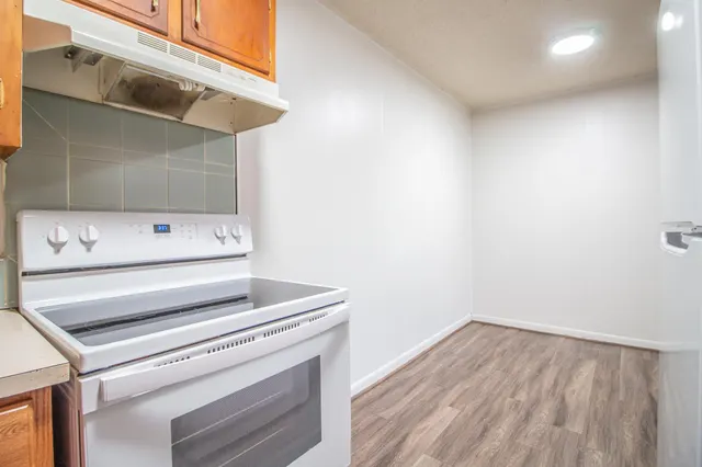 Photo 5 — 2500 W 26th Street B2, Plainview, TX 79072