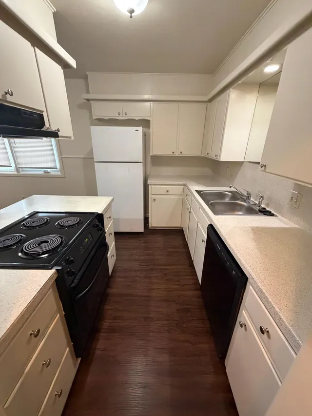 Photo 3 — 2412 33rd Street A, Lubbock, TX 79411