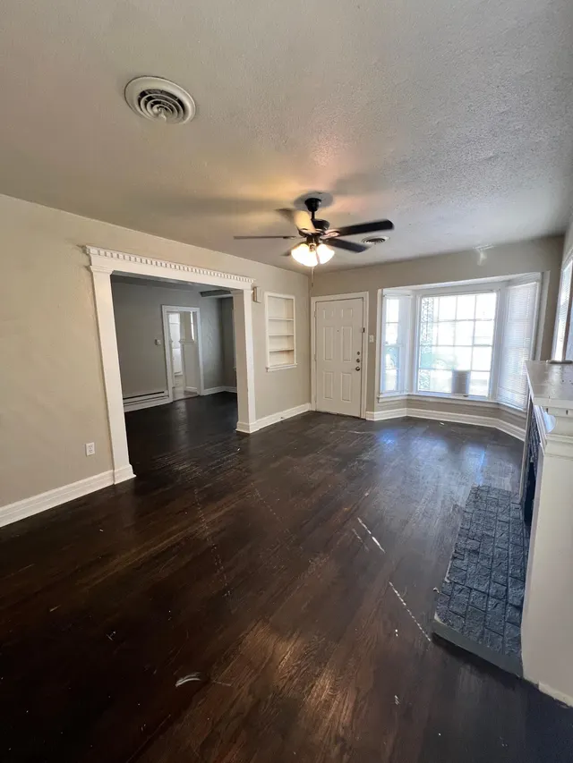 Photo 3 — 2009 22nd Street, Lubbock, TX 79411