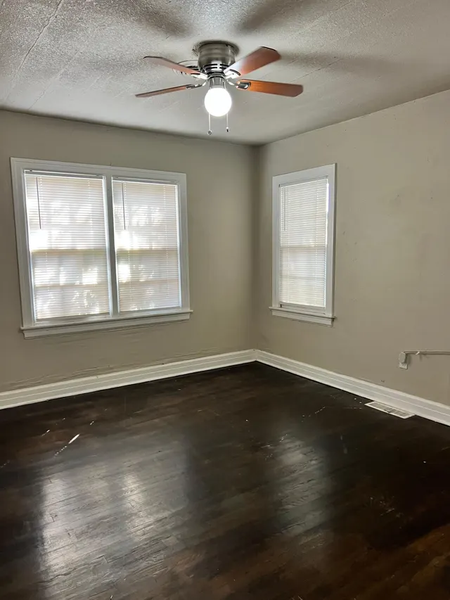 Photo 5 — 2009 22nd Street, Lubbock, TX 79411