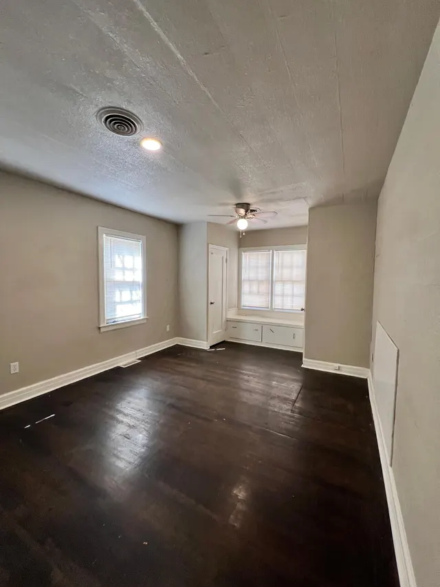 Photo 7 — 2009 22nd Street, Lubbock, TX 79411