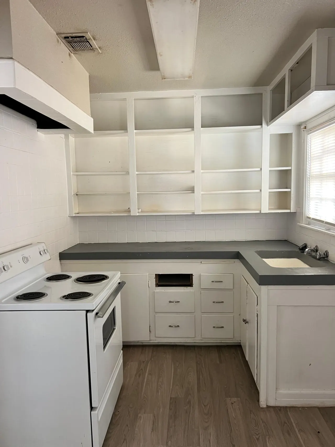 Photo 12 — 2009 22nd Street, Lubbock, TX 79411