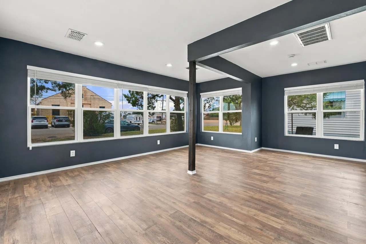 Photo 6 — 1003 8th Street, Shallowater, TX 79363