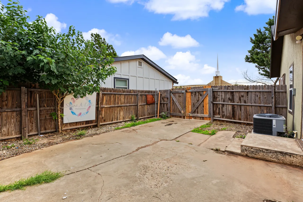 Photo 21 — 1003 8th Street, Shallowater, TX 79363