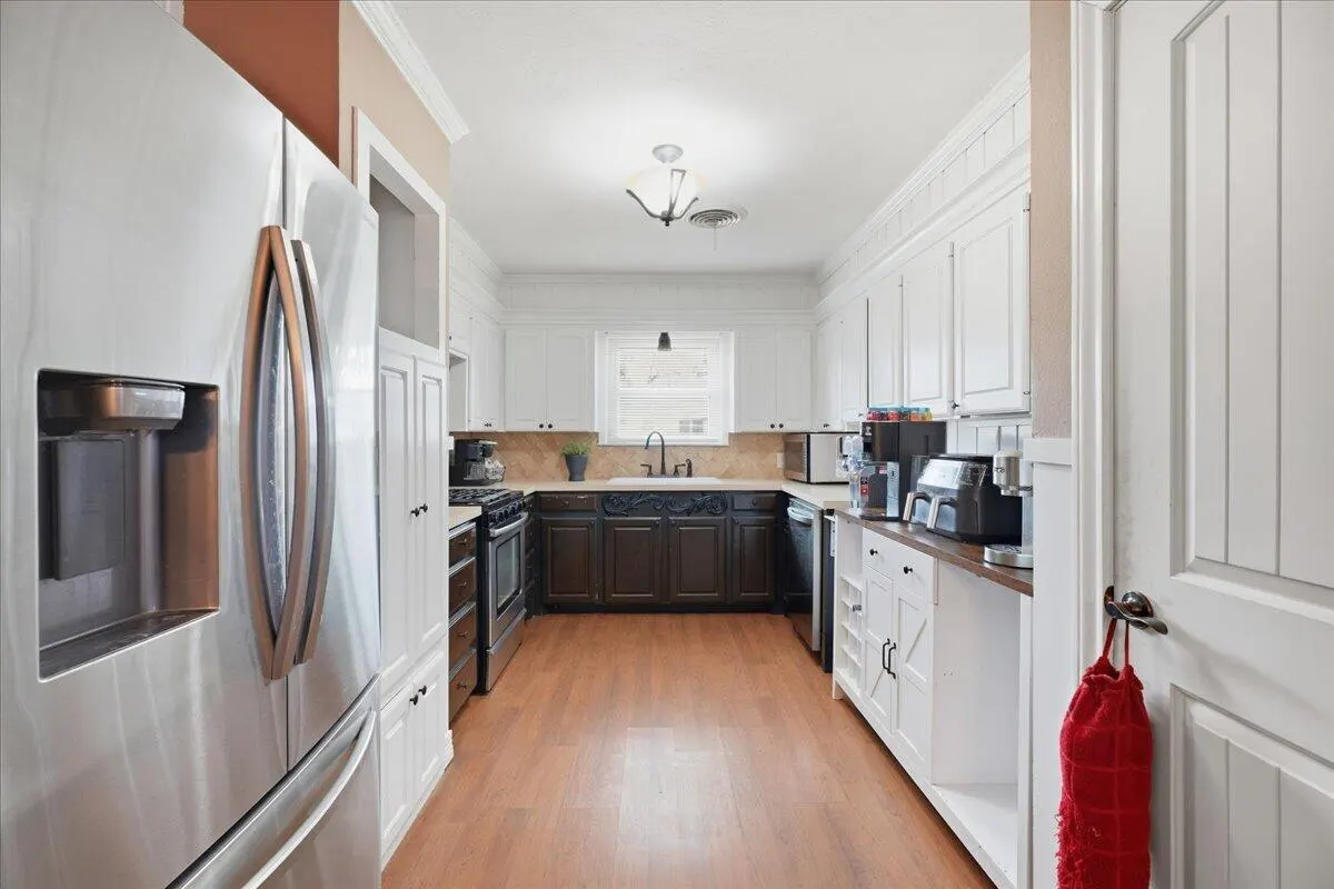 Photo 5 — 2529 52nd Street, Lubbock, TX 79413