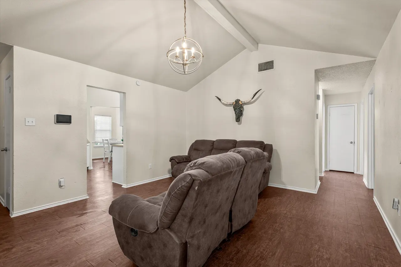 Photo 6 — 9612 Elkhart Avenue, Lubbock, TX 79424