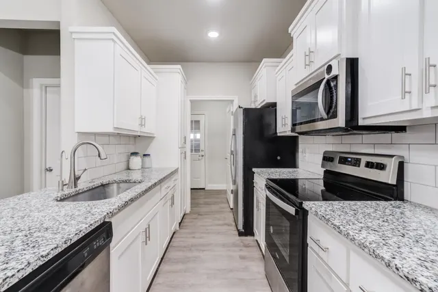 Photo 7 — 1204 N Essex Avenue, Lubbock, TX 79416