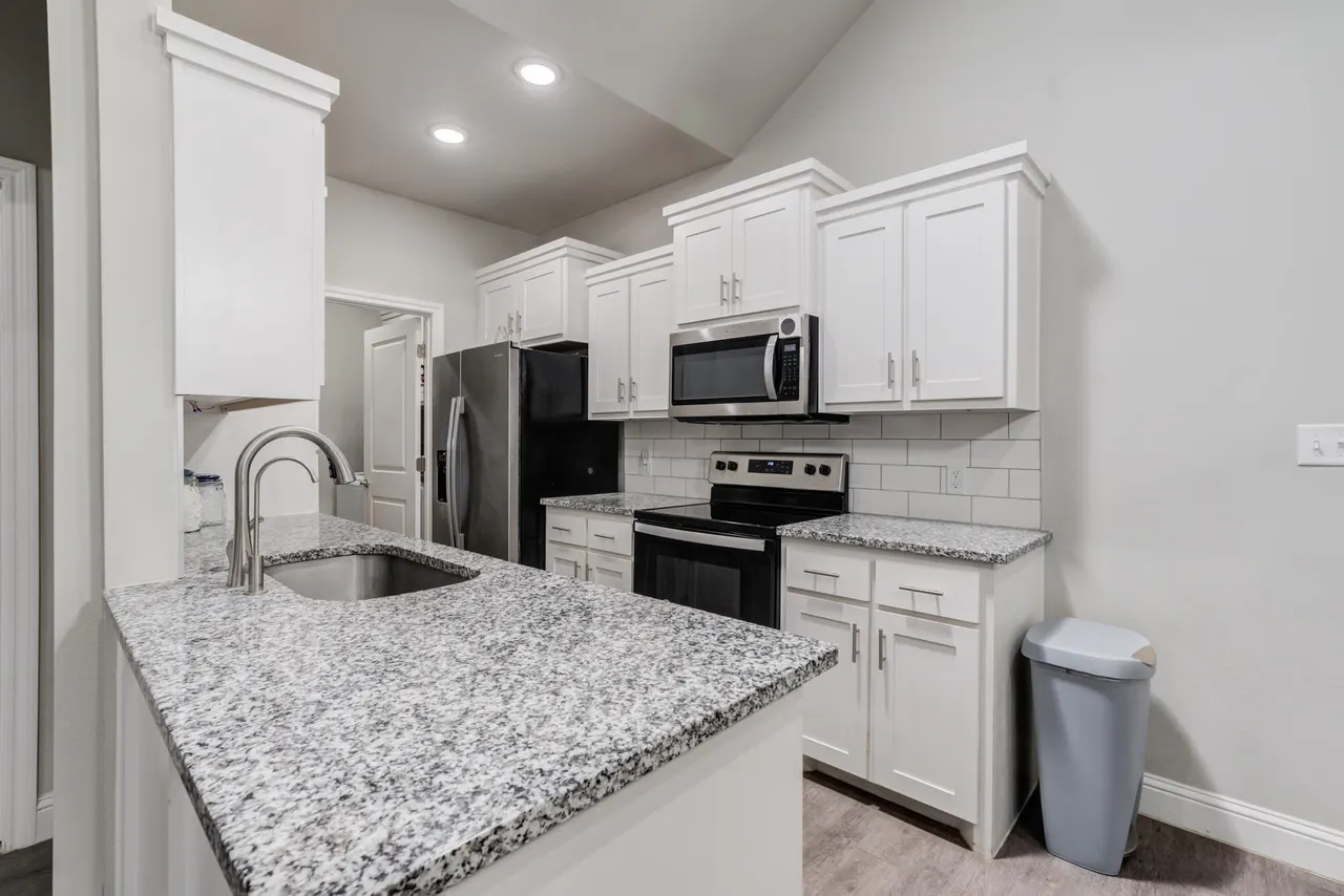 Photo 9 — 1204 N Essex Avenue, Lubbock, TX 79416