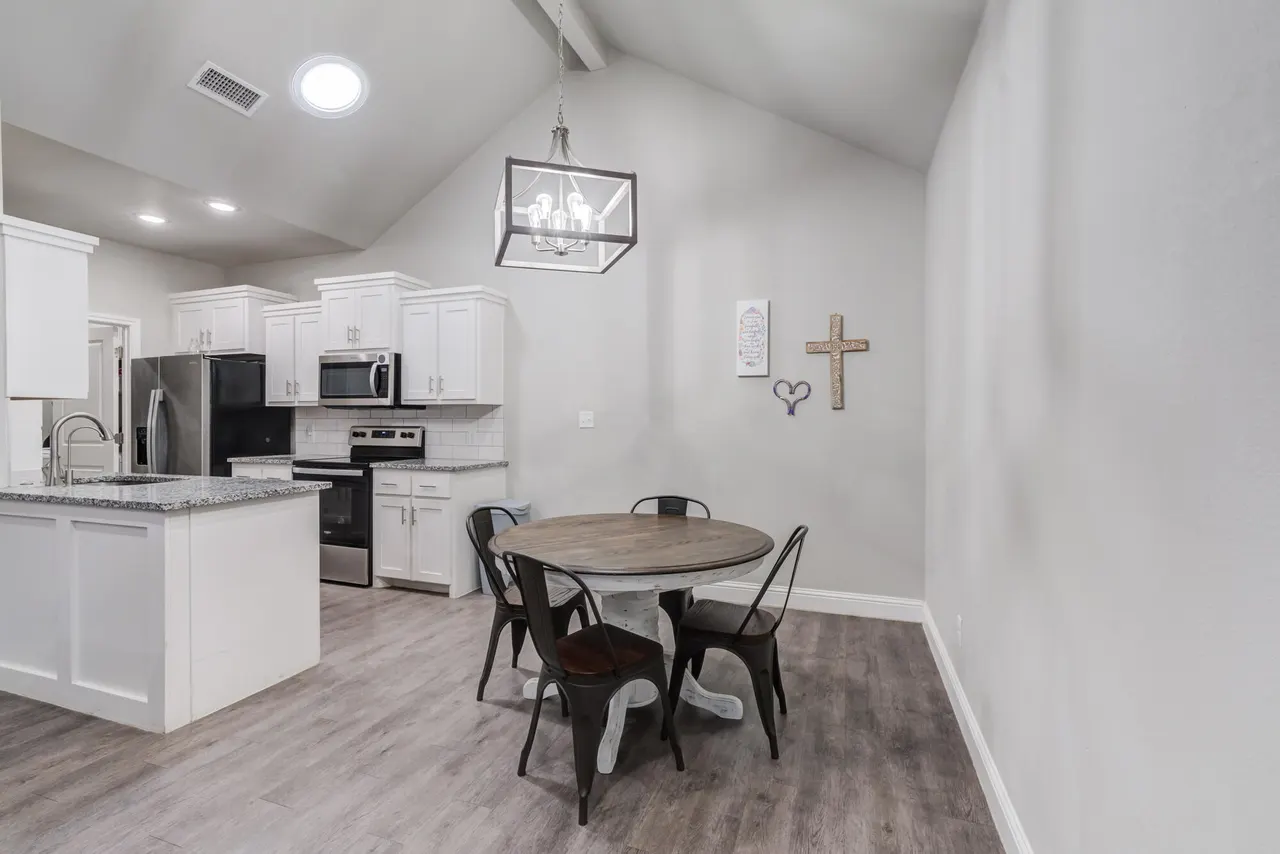 Photo 12 — 1204 N Essex Avenue, Lubbock, TX 79416