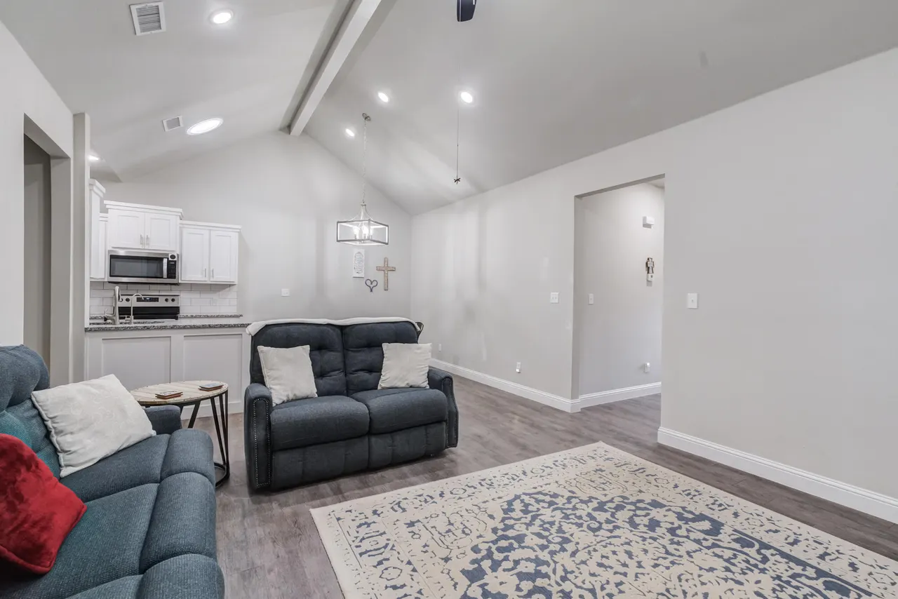 Photo 13 — 1204 N Essex Avenue, Lubbock, TX 79416