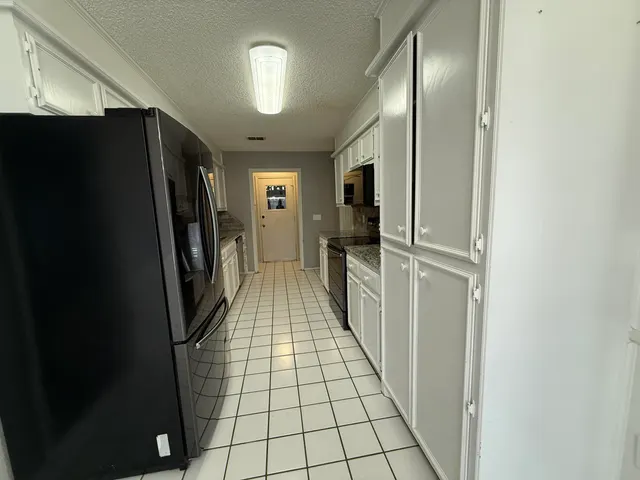 Photo 7 — 5721 89th Street, Lubbock, TX 79424