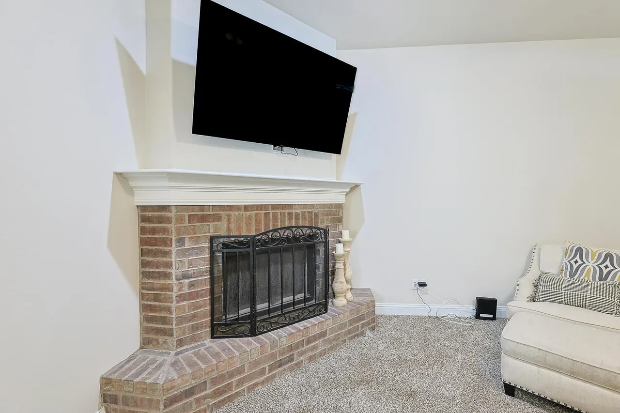 Photo 11 — 6933 37th Street, Lubbock, TX 79407