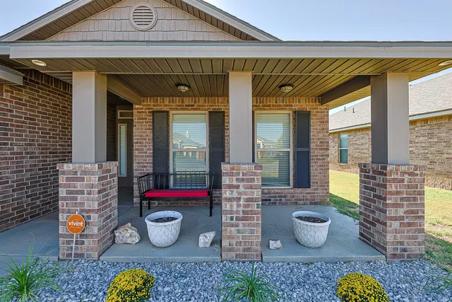 Photo 4 — 6933 37th Street, Lubbock, TX 79407