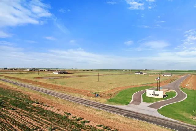 Photo 4 — 1110 Meadows Boulevard, New Home, TX 79383